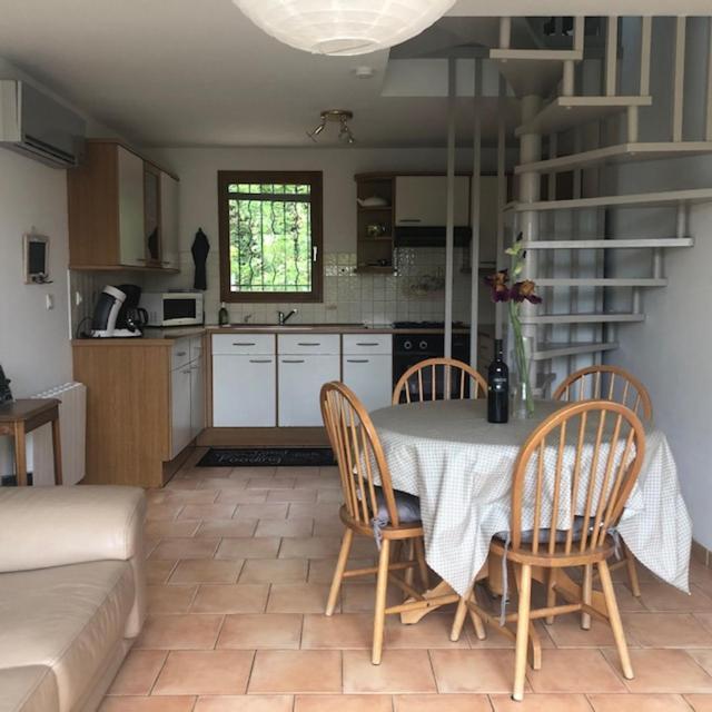 Gite L'Annexe Villelaure Esterno foto