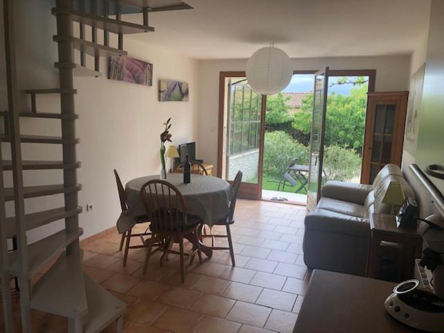 Gite L'Annexe Villelaure Esterno foto